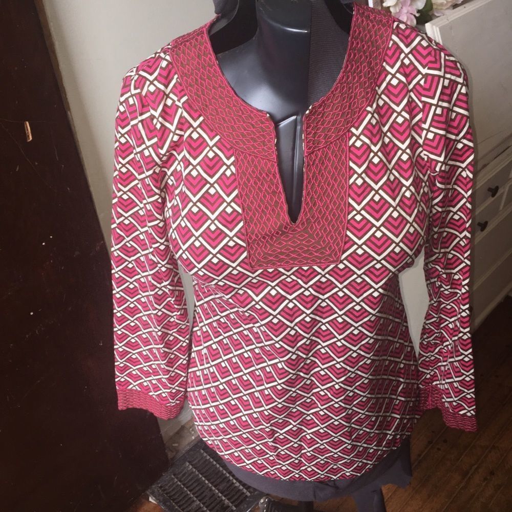 Vineyard Vines pink split neck embroidered tunic